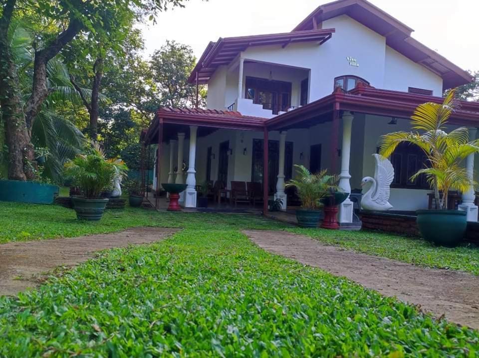Visu Villa Hotel Habarana Exteriör bild