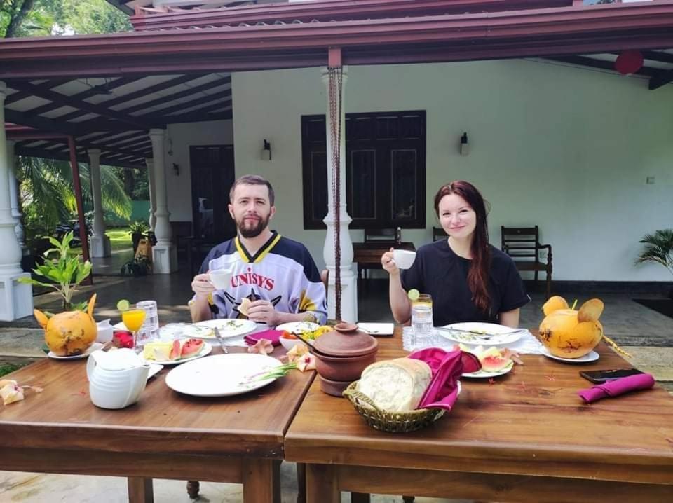 Visu Villa Hotel Habarana Exteriör bild