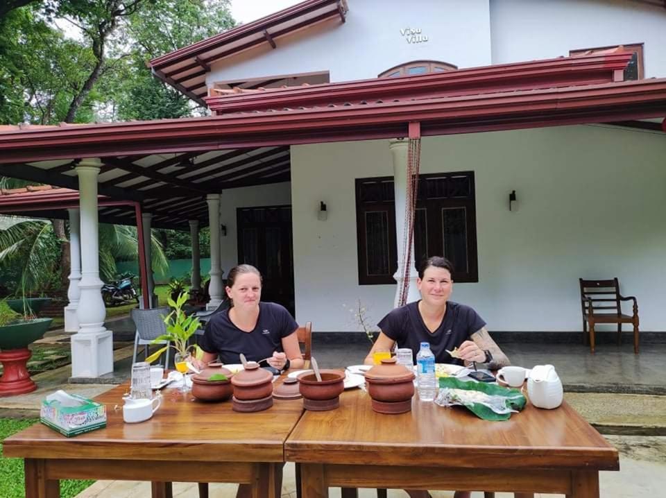 Visu Villa Hotel Habarana Exteriör bild