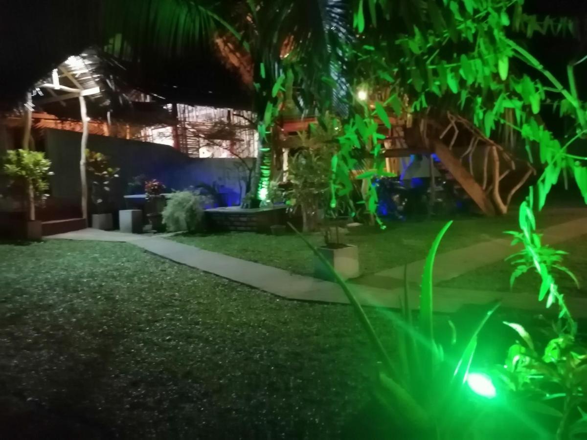 Visu Villa Hotel Habarana Exteriör bild