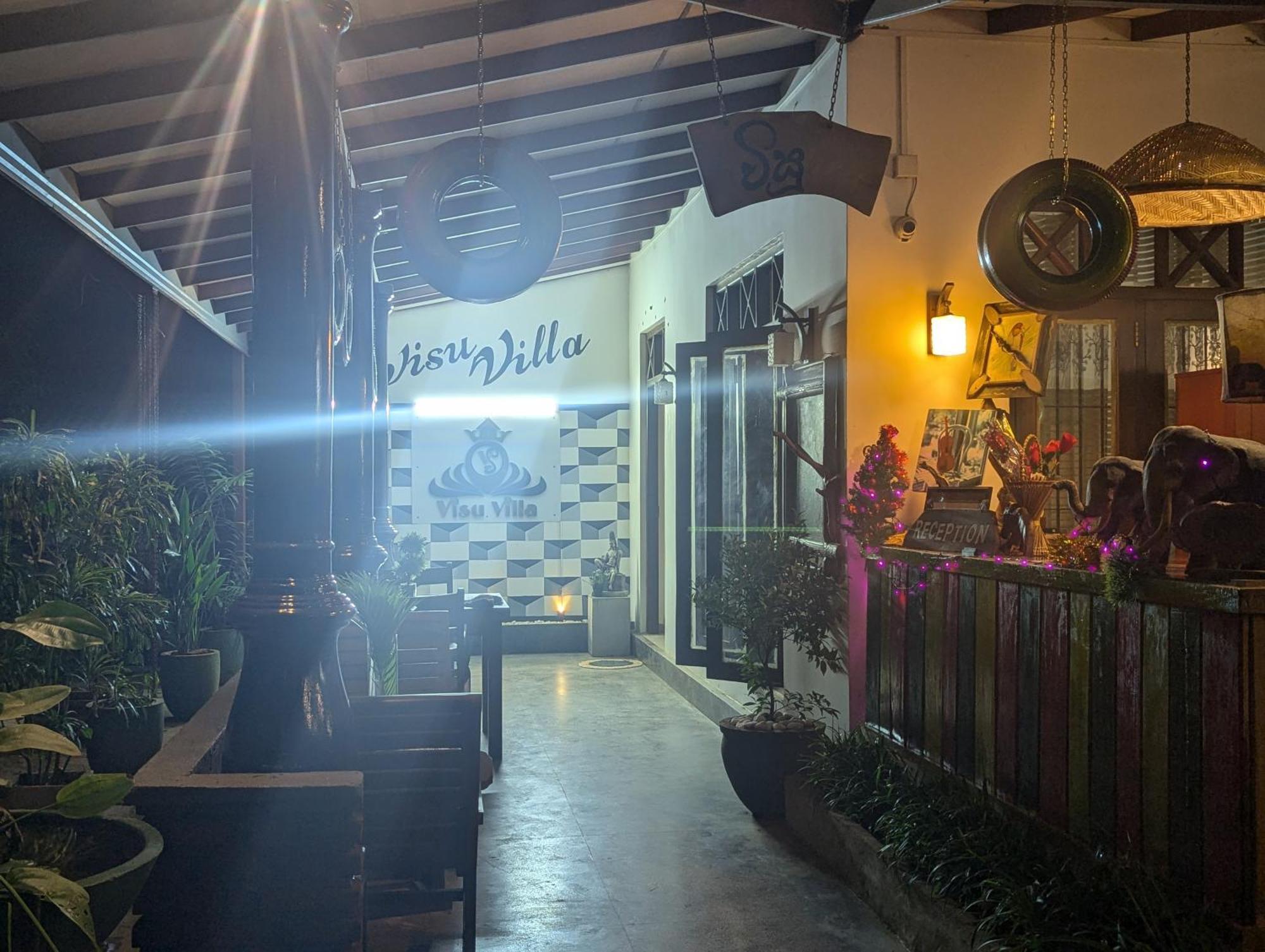 Visu Villa Hotel Habarana Exteriör bild