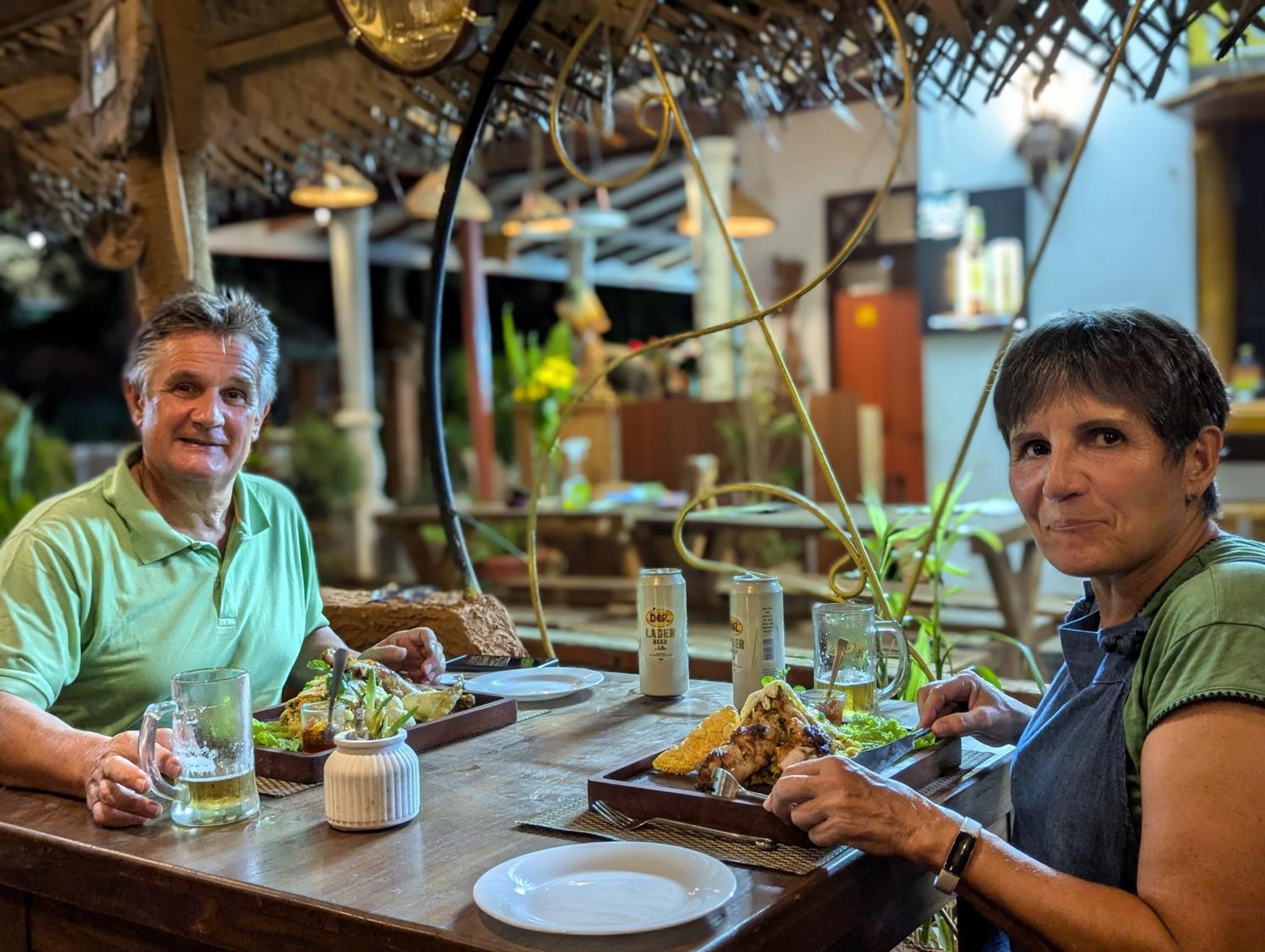 Visu Villa Hotel Habarana Exteriör bild